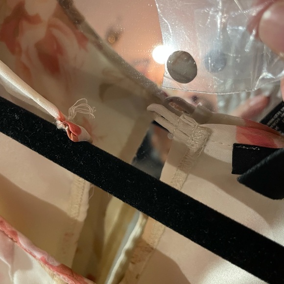 NWT BRAND NEW Floral Cream and Pink Roses Dreamy Dress!! - Picture 4 of 4